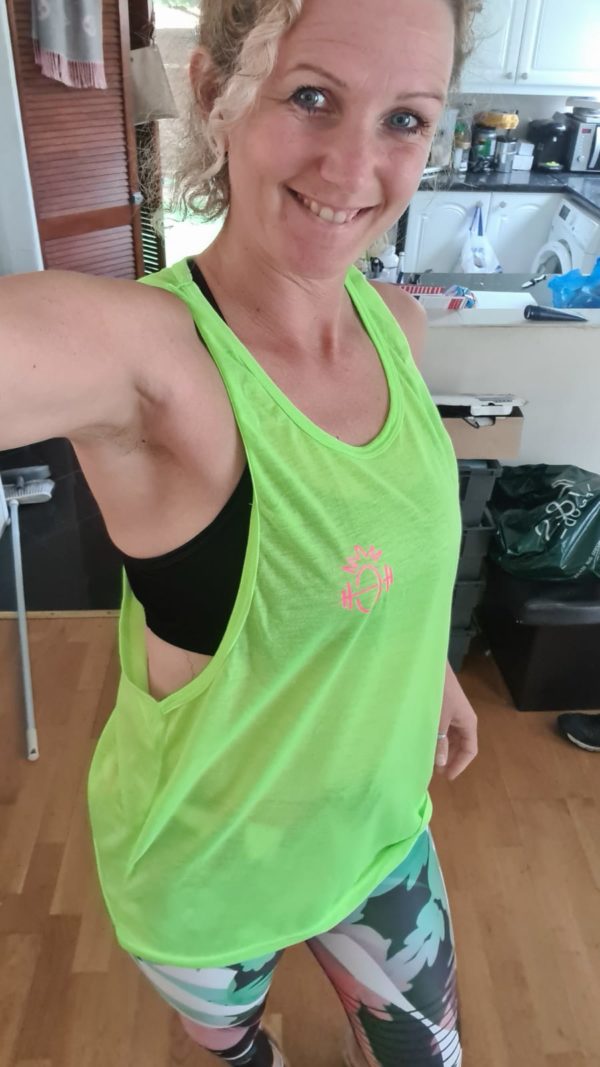 Drop side vest with logo - Image 6