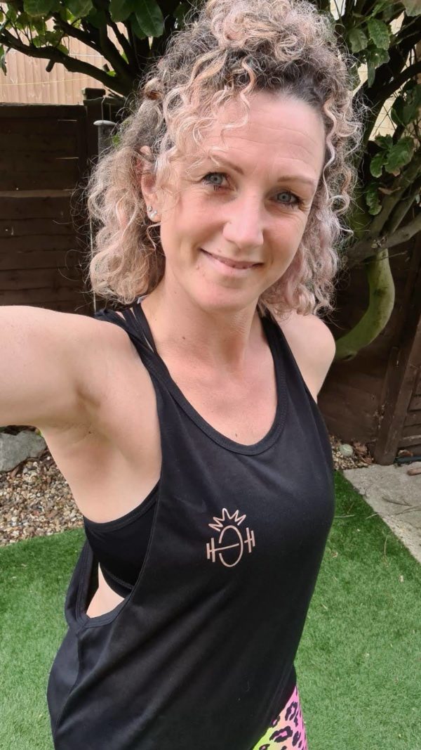 Drop side vest with logo - Image 5