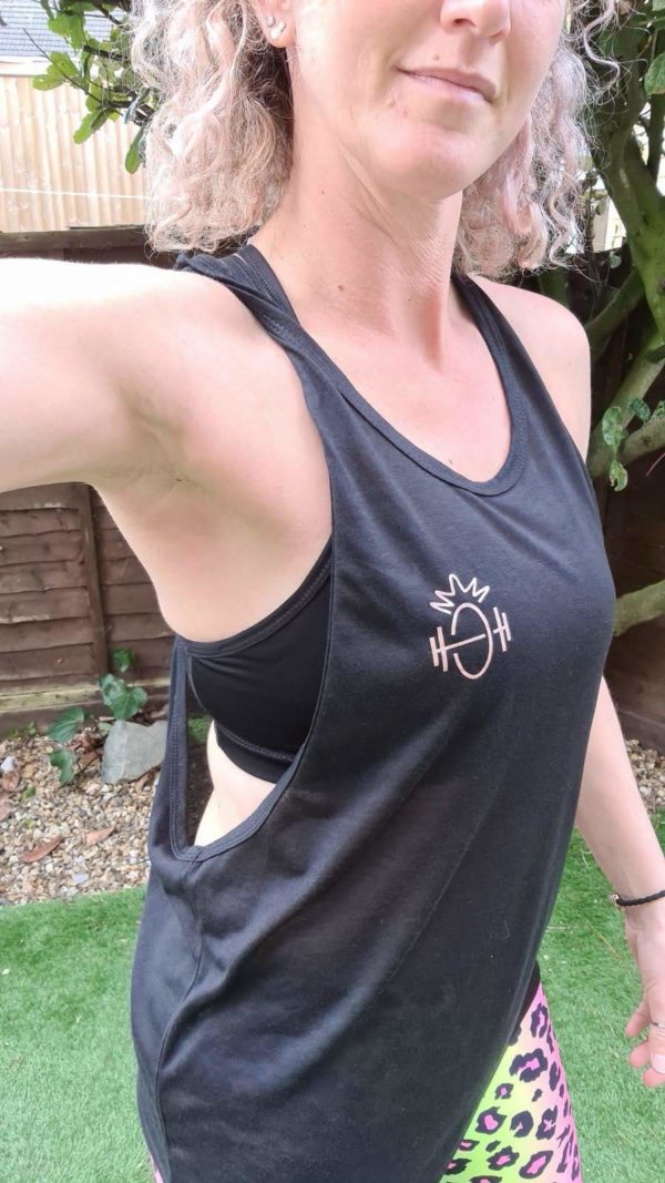 Drop side vest with logo - Image 4