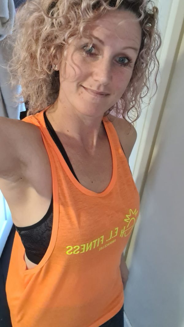 Drop side vest with logo